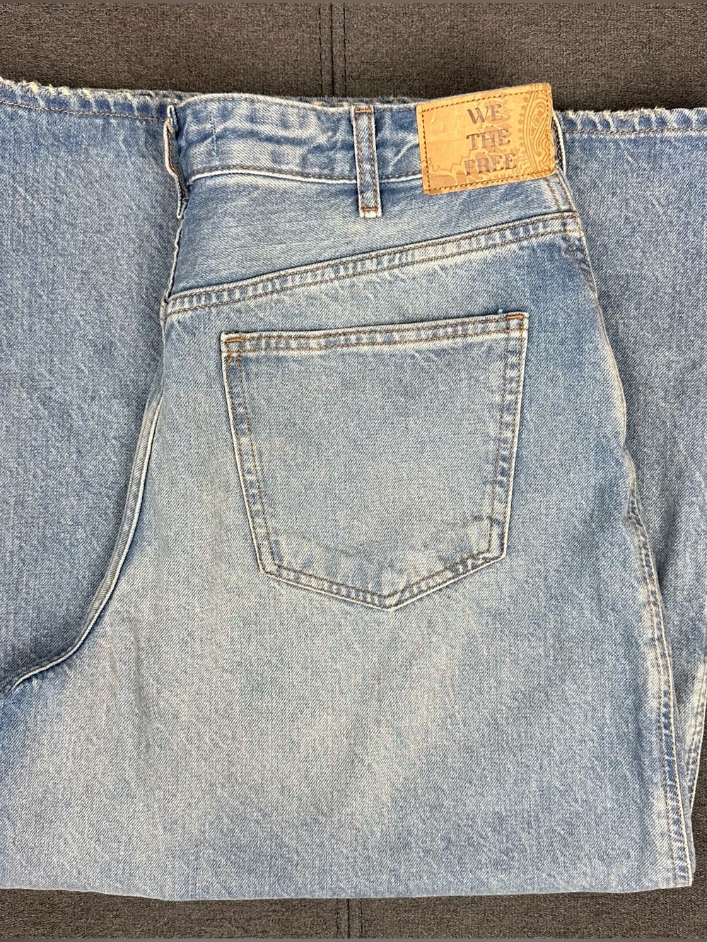 We The Free High Top Wide Crop Jeans Size 29 Light Wash - Picture 4 of 14